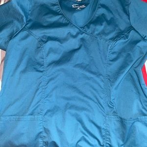Uniform Advantage Scrub Top